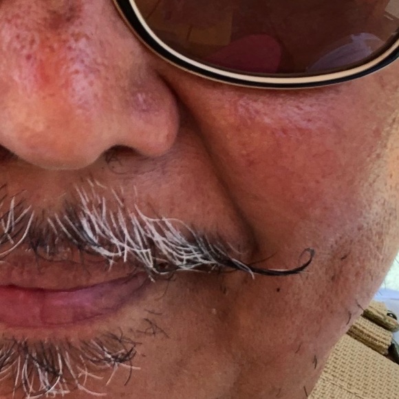 Meet your Posher, Robert - Picture 1 of 1